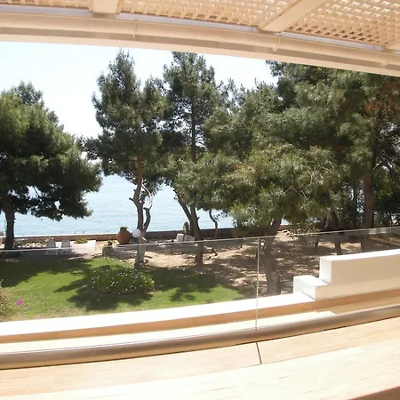Luxury Waterfront Villa