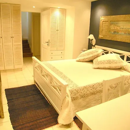 Luxury Waterfront Villa Agioi Theodoroi (Corinthia)