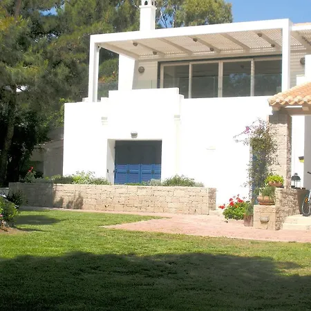 Luxury Waterfront Villa *